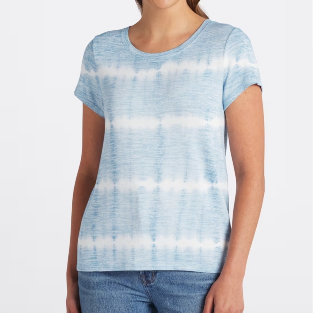 Market & Spruce Light Blue and White Short Sleeve Tee